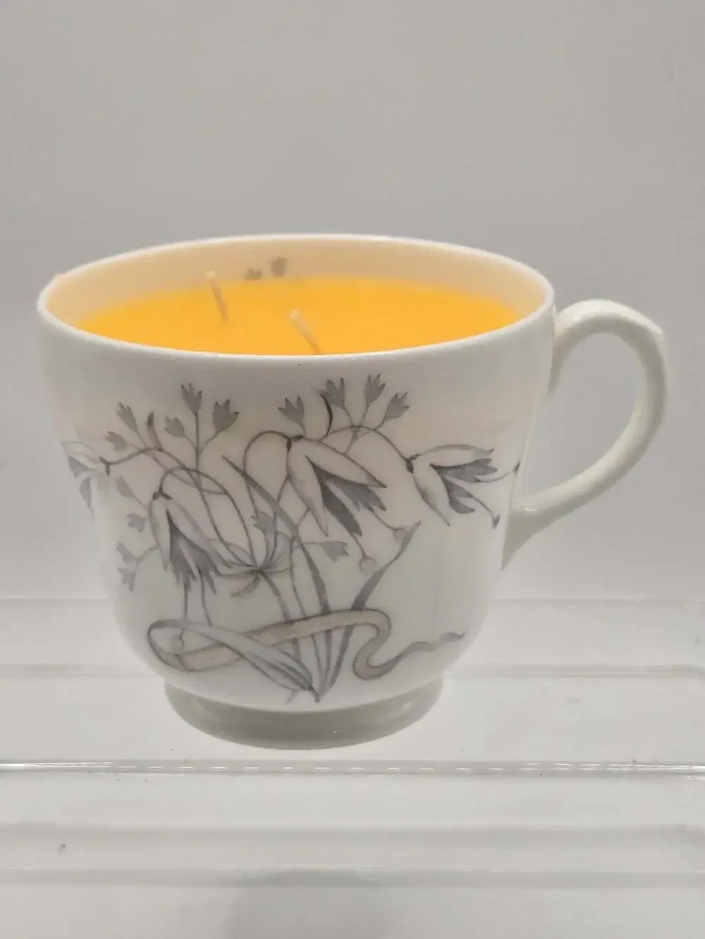 VTG Wedgwood Wild Oats W4166 Bone China Hand-Poured Candle in Tea Cup Set